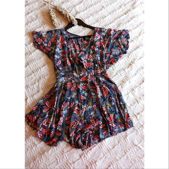 Lulus Dondi Romper M Navy Leaf Print Boho Tie Front Cutout V-Neck Flutter Sleeve - Picture 7 of 14